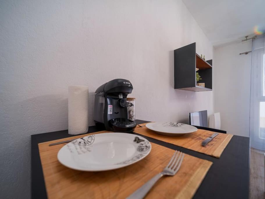 Appartement Tout Equipe A 5 Min De La Gare St Charles Marselha Exterior foto